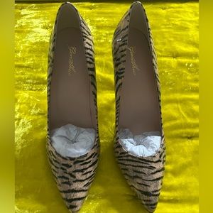 Genshuo tiger strip Heels
